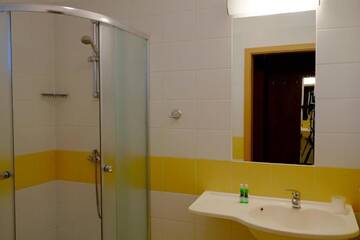 Фото номера Стандартный номер-студио Отель Hotel Łazienki Chodzieskie г. Ходзеж 26